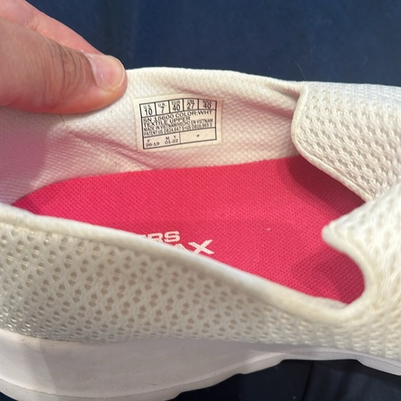 Skechers memory foam slip on - Picture 8 of 9